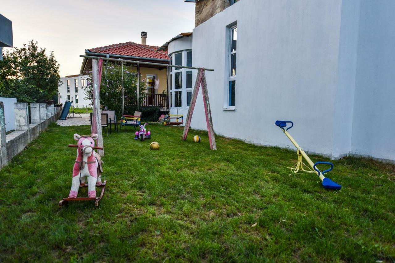 S Apartments Ulcinj Eksteriør bilde